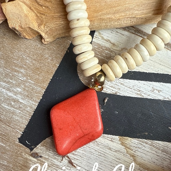 Turquoise beaded bracelet for women - Picture 2 of 5